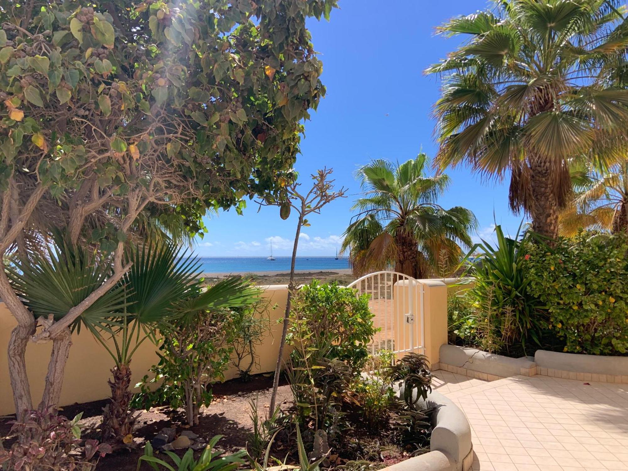 Lovely Beach Front Apartment In Санта-Марія Екстер'єр фото
